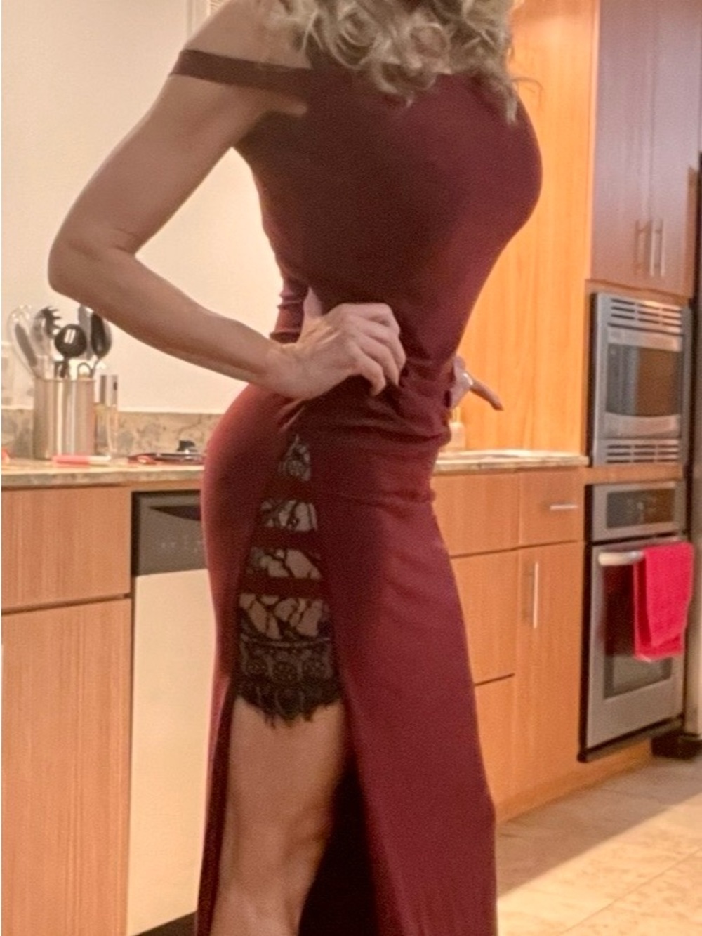 Burgundy Formal Evening Gown | Size 6 | Lace Slit Dress